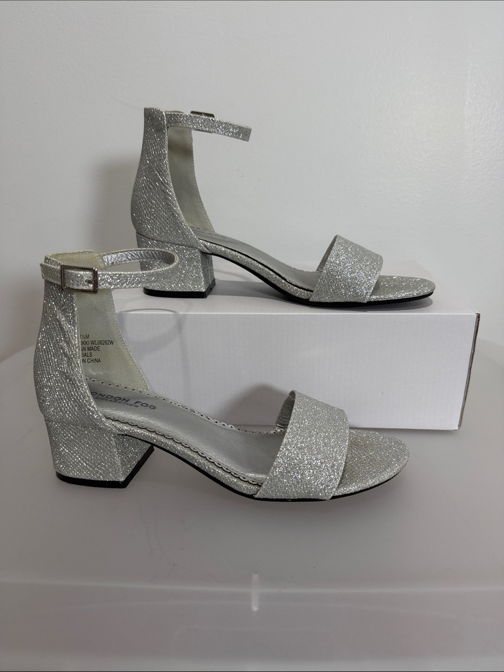 London Fog Silver Glitter Block Heel Sandals with Ankle Strap Women’s Size 7.5